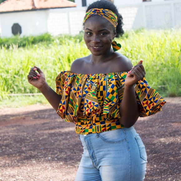 African Women Off the shoulder Kente Top - Picture 2 of 4